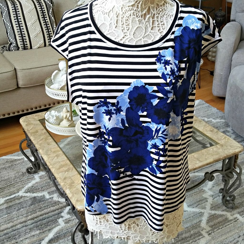 Beautiful Floral Sleeveless Blouse By Elle — image 4 of 4
